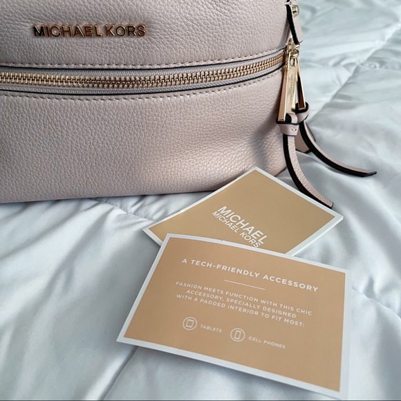 Michael Kors Rhea medium zip leather backpack - pink - Picture 8 of 9